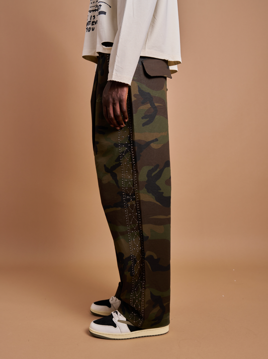 STUD PLEATED TROUSER